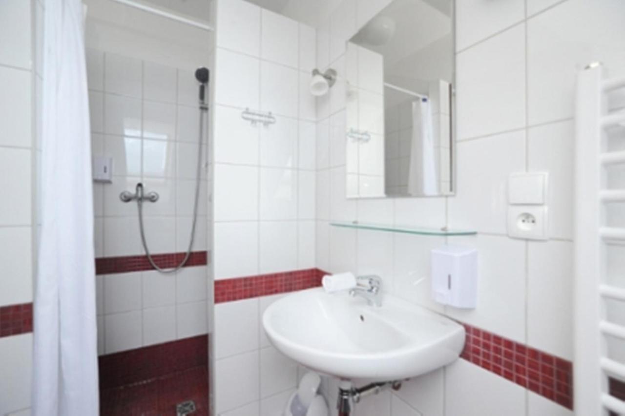 Galeria Pepowo Apartment Zukowo Room photo